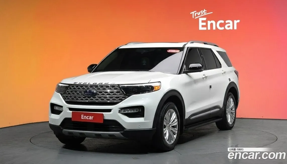 Ford Explorer — фото 1