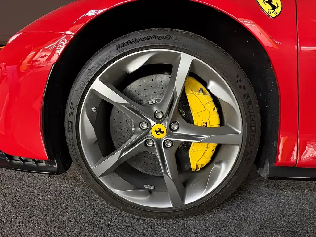 Ferrari SF90 — фото 8