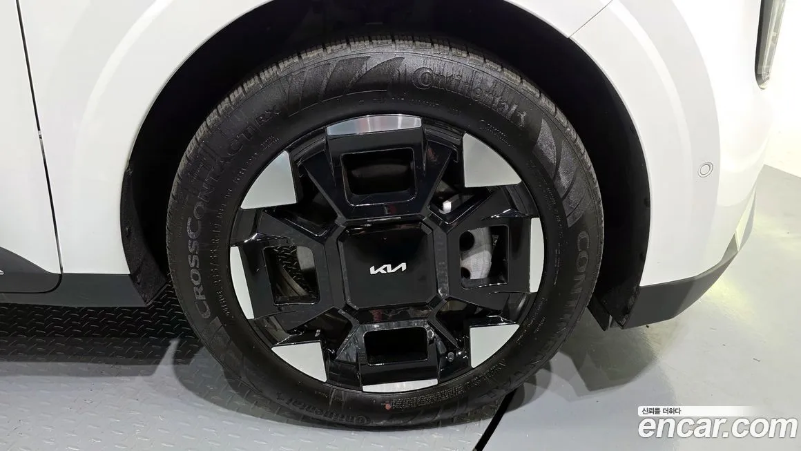 Kia Carnival — фото 10