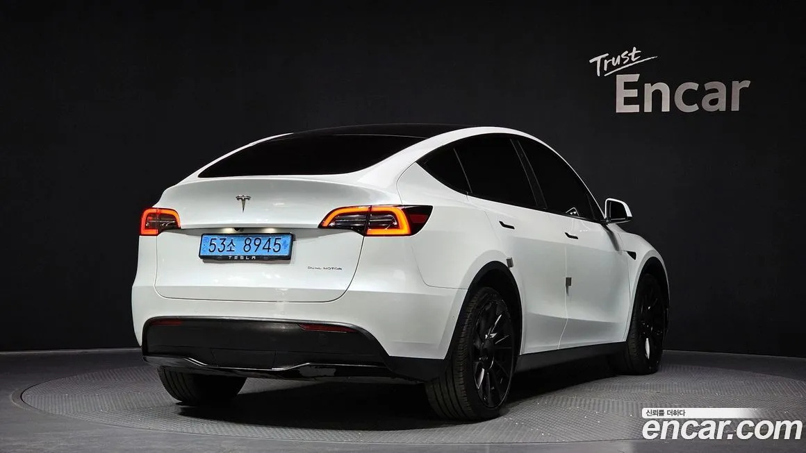 Tesla Model Y — фото 6