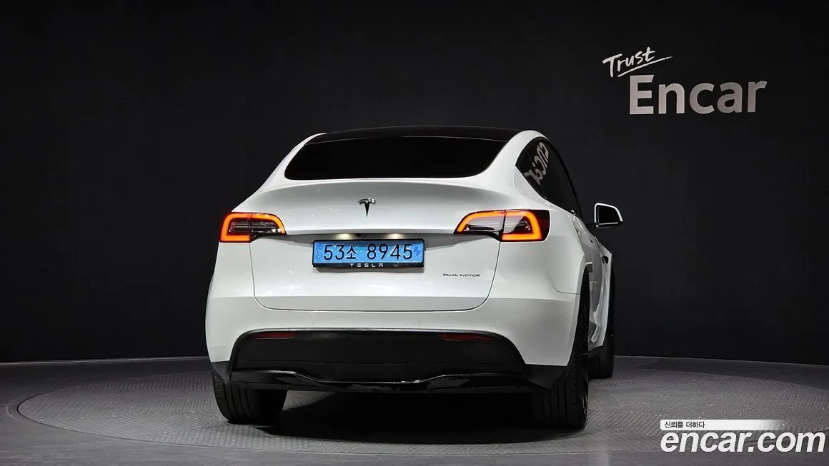 Tesla Model Y — фото 2