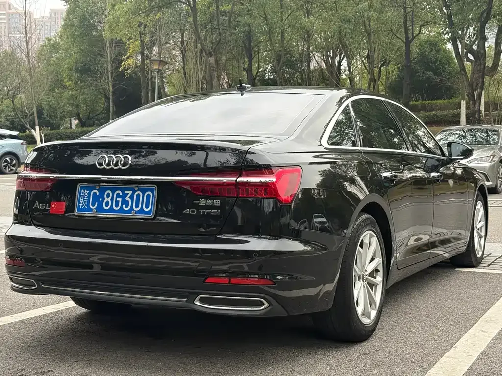 Audi A6L — фото 2