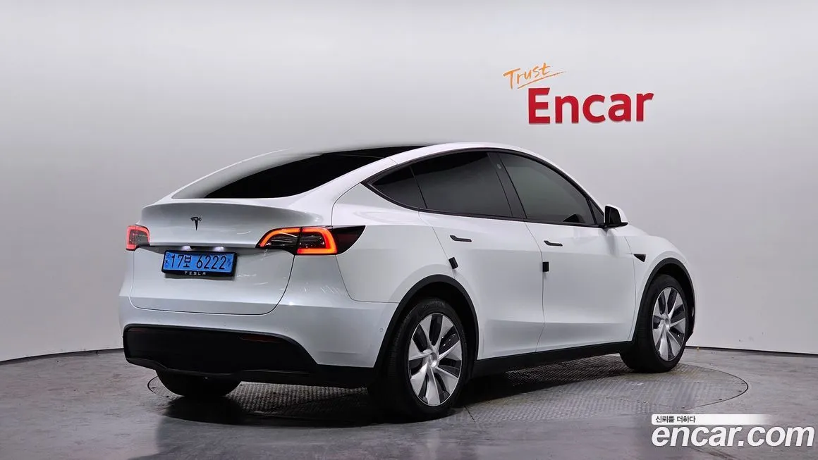 Tesla Model Y — фото 4