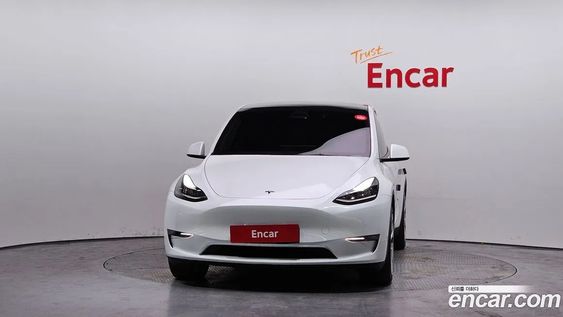 Tesla Model Y — фото 3