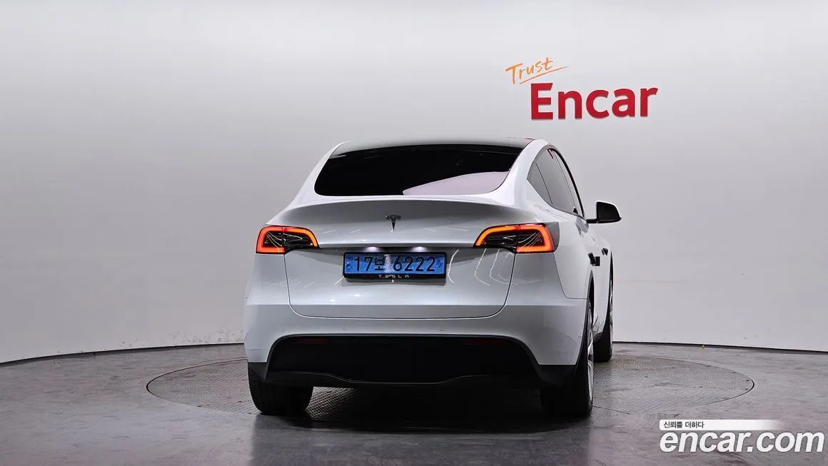 Tesla Model Y — фото 5