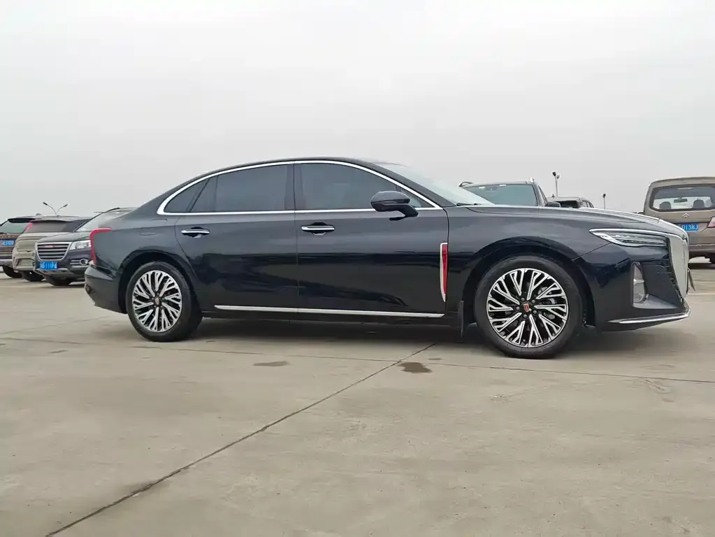 Hongqi H5 — фото 3