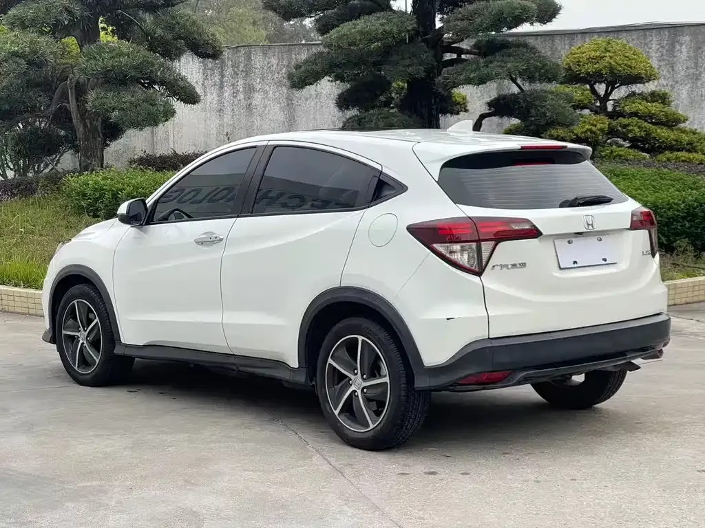 Honda Vezel — фото 10