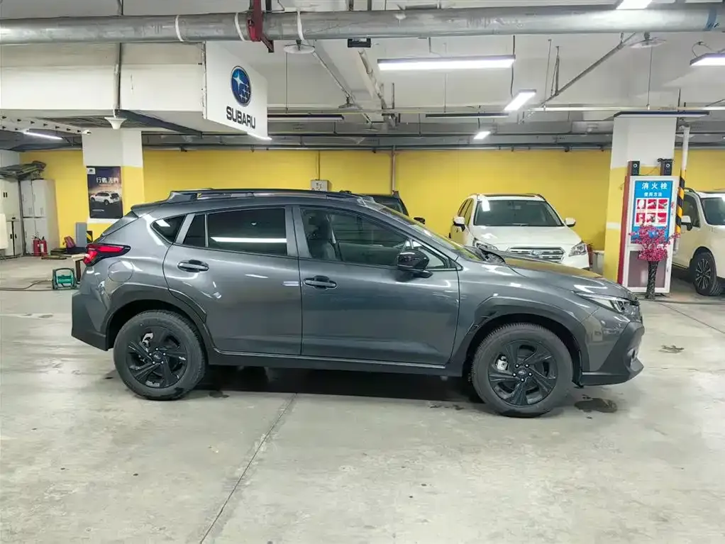 Subaru Crosstrek — фото 2