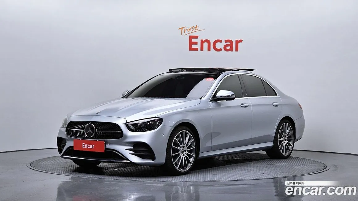 Mercedes-Benz E-Class — фото 1
