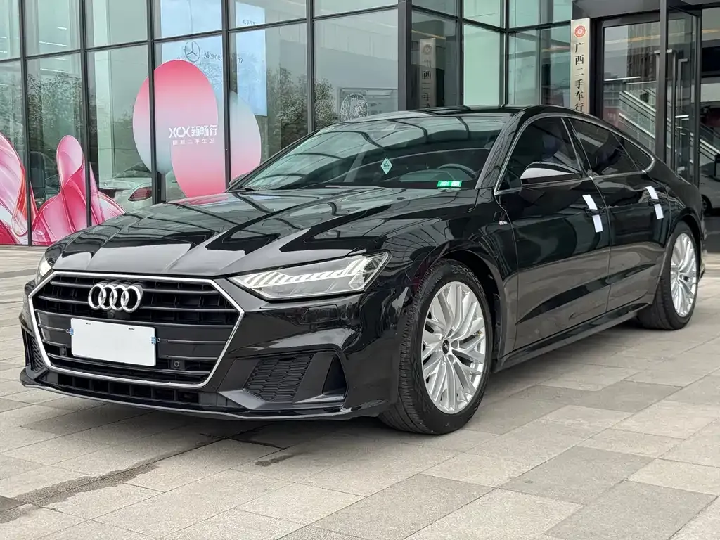 Audi A7 — фото 1
