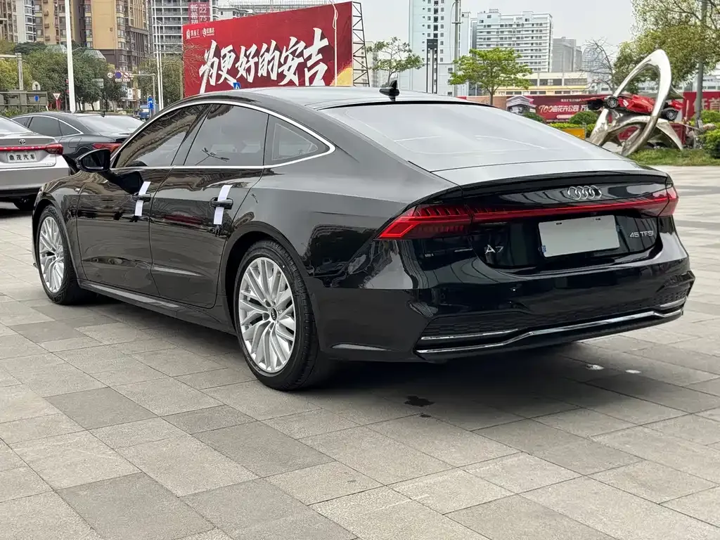 Audi A7 — фото 8
