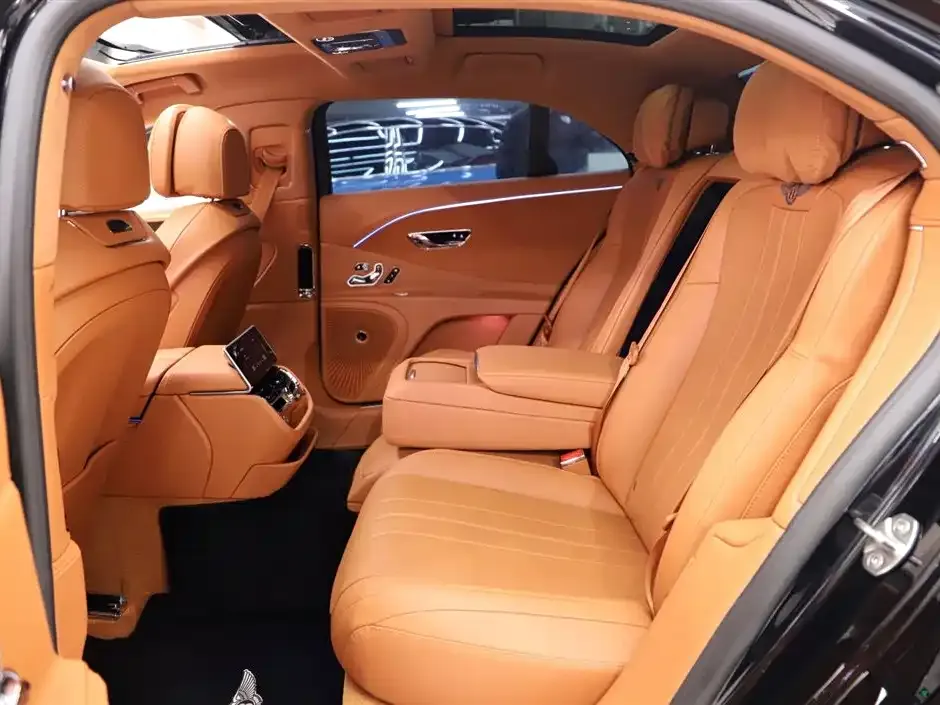Bentley Flying Spur — фото 7