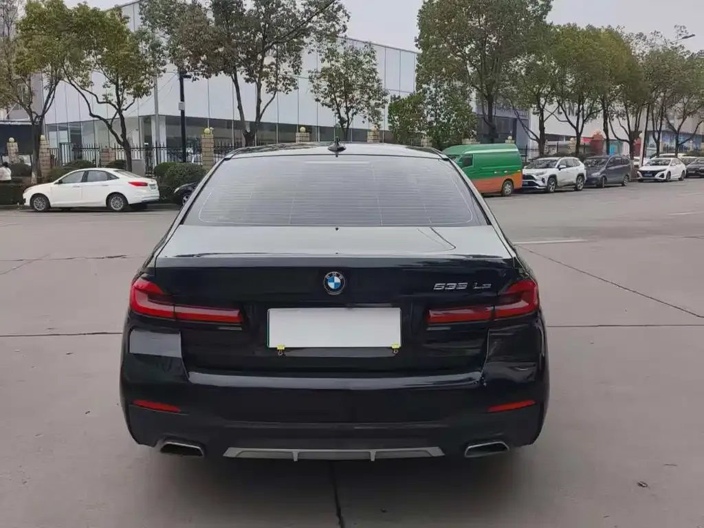 BMW 5 Series New Energy — фото 2