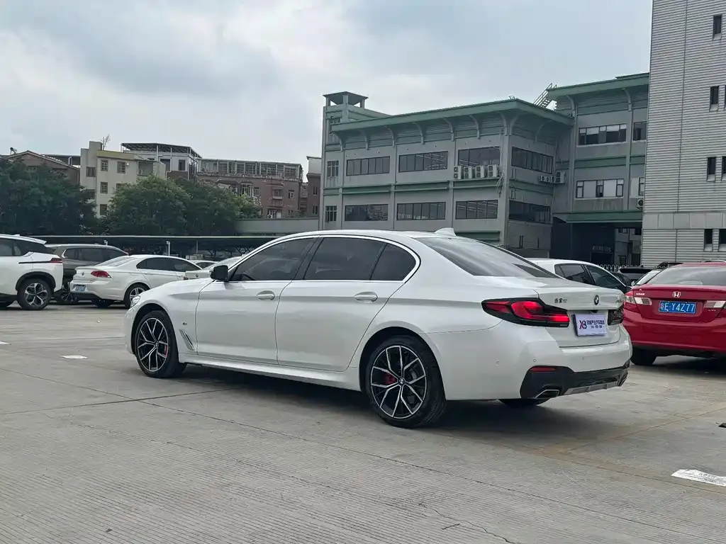 BMW 5 Series — фото 3