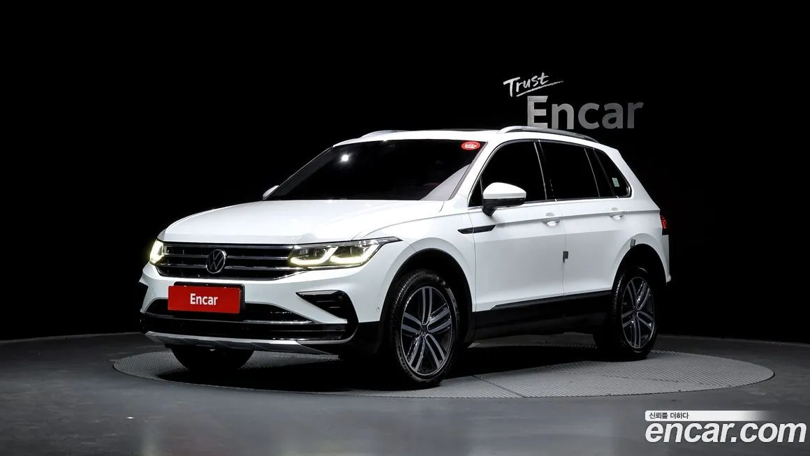 Volkswagen Tiguan — фото 1