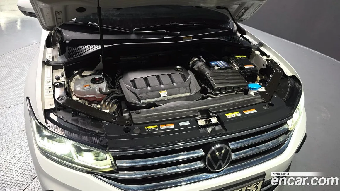 Volkswagen Tiguan — фото 6