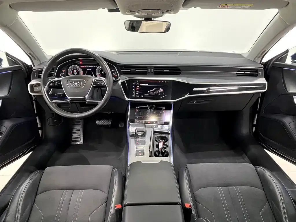 Audi A7L — фото 10