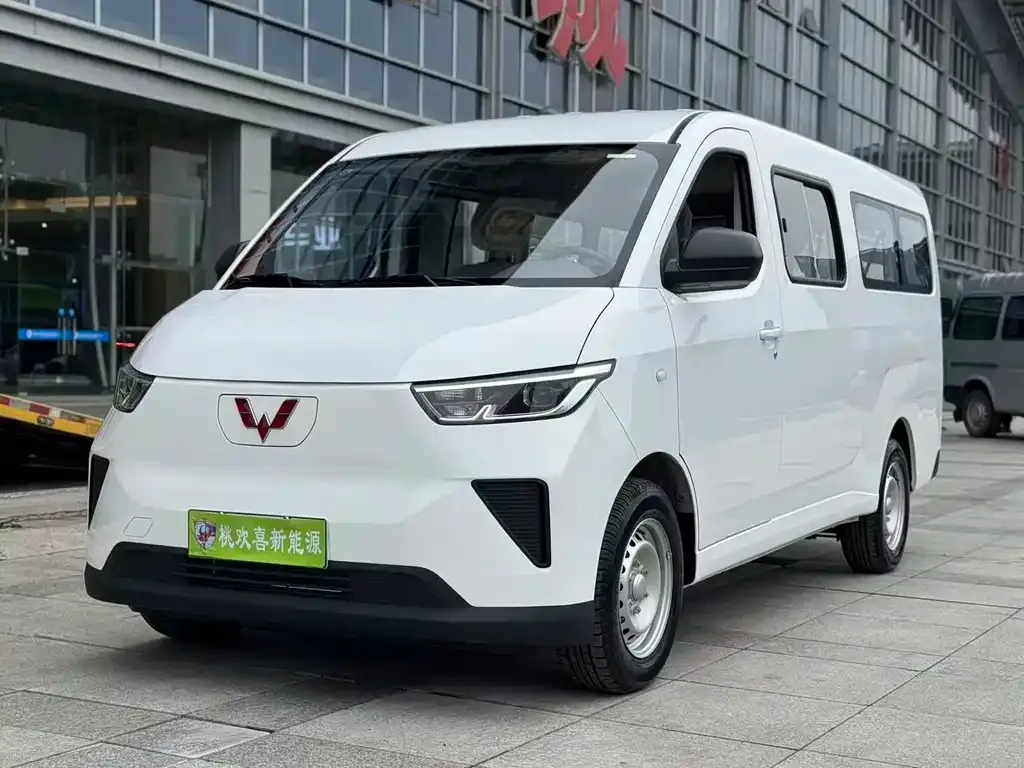 Wuling Yangguang — фото 1