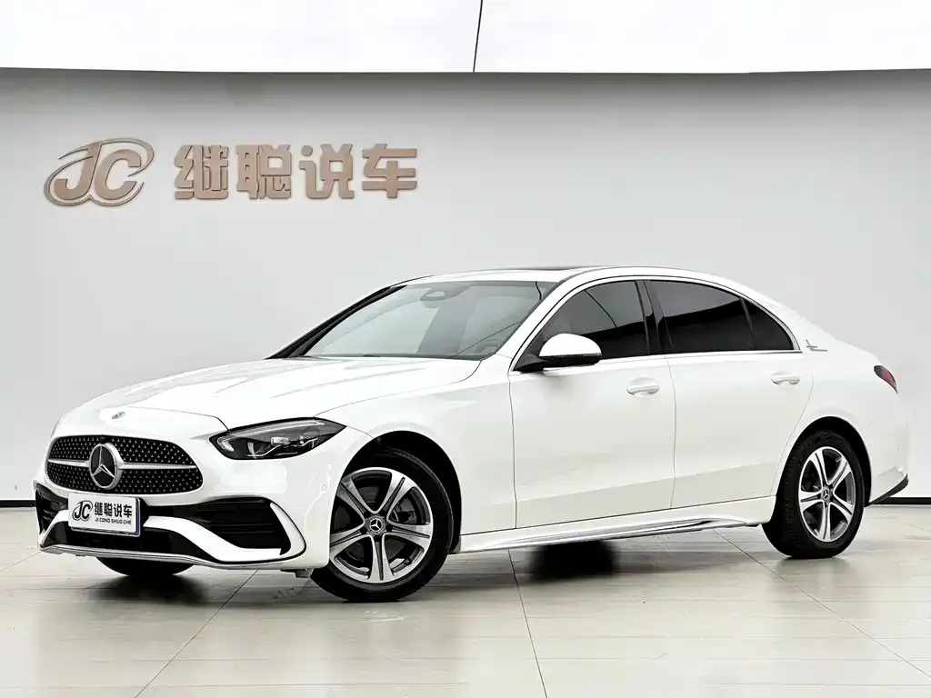 Mercedes-Benz C-Class — фото 1