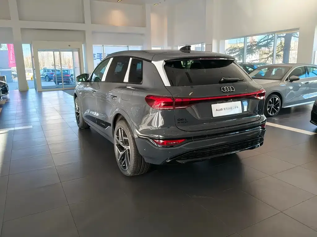 Audi Q6L e-tron — фото 7