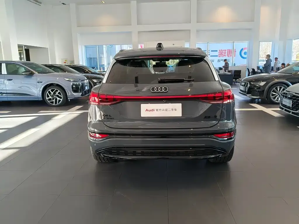 Audi Q6L e-tron — фото 6