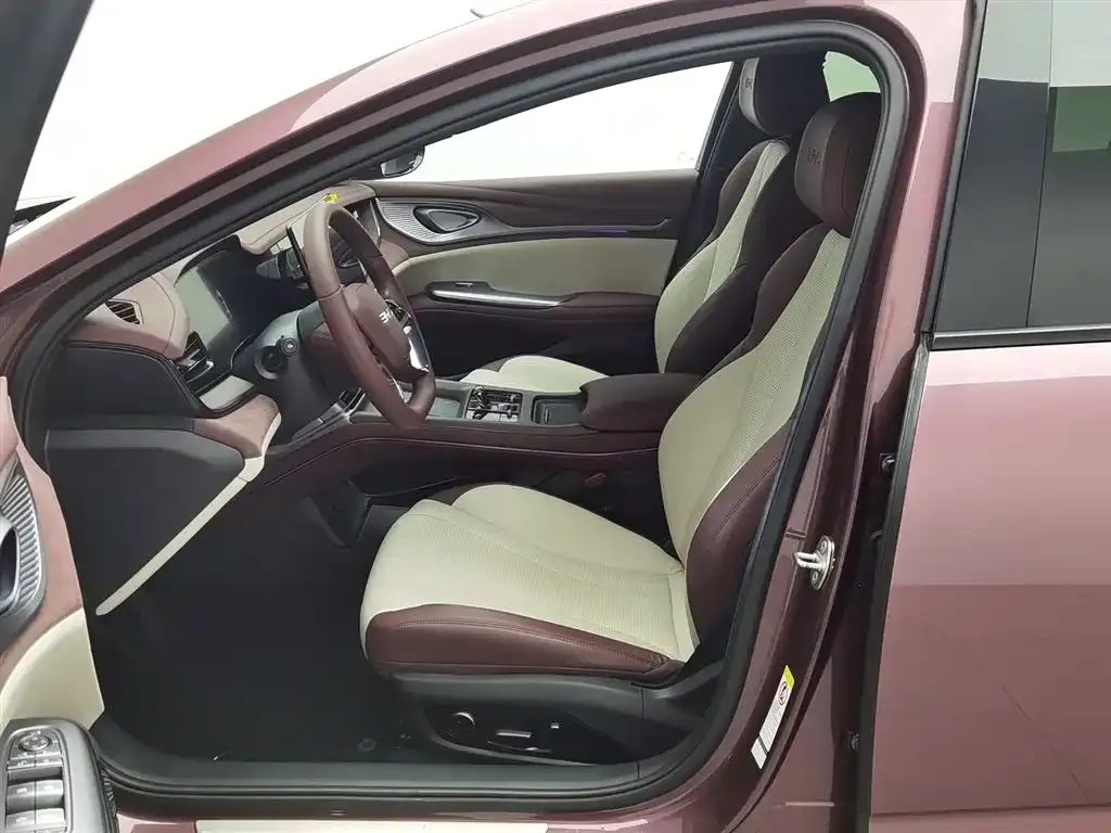BYD Seal — фото 7