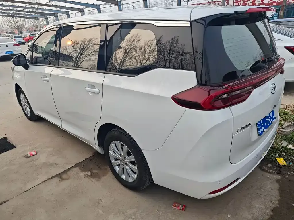GAC Motor Trumpchi M6 — фото 3