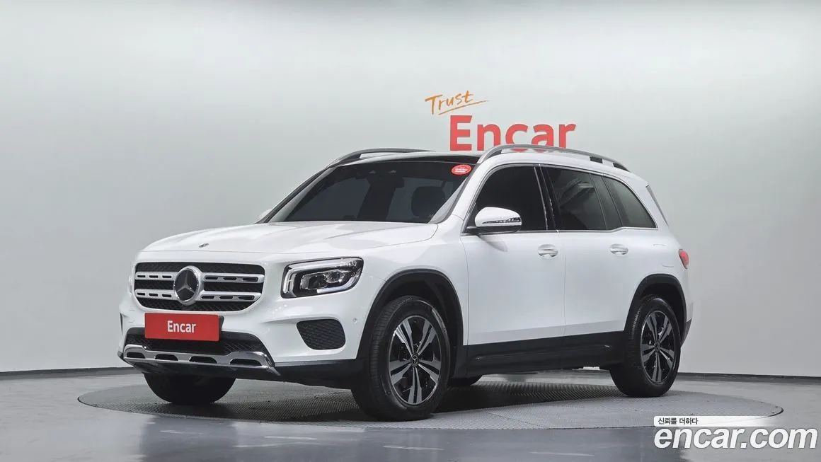 Mercedes-Benz GLB-Class — фото 1