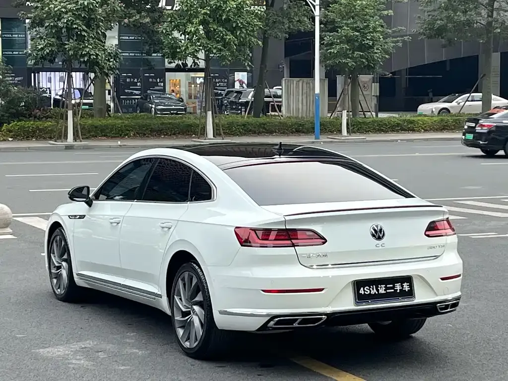 Volkswagen CC — фото 8
