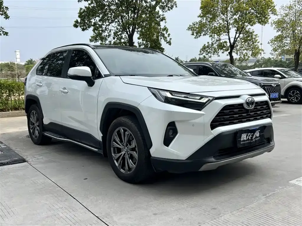 Toyota RAV4 — фото 6