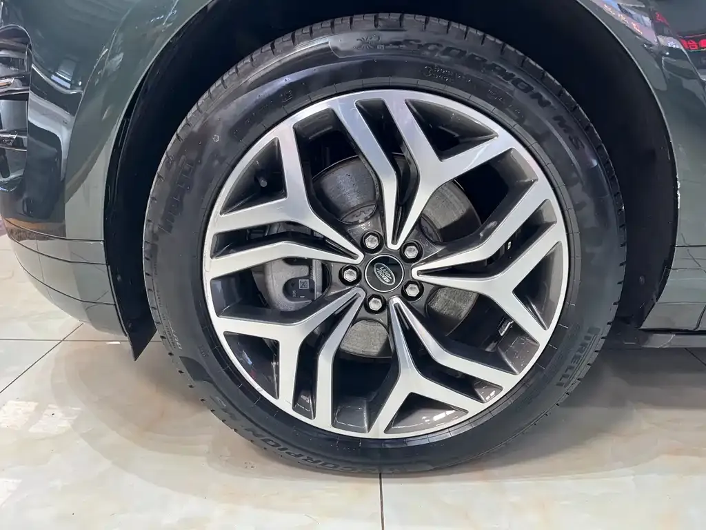 Land Rover Evoque — фото 10