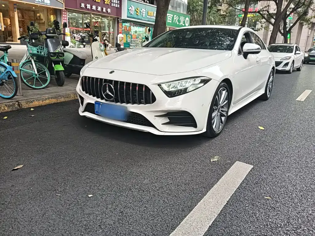 Mercedes-Benz CLS — фото 1