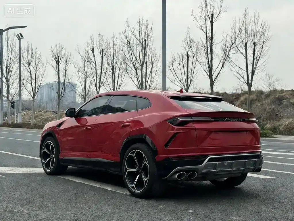 Lamborghini Urus — фото 3