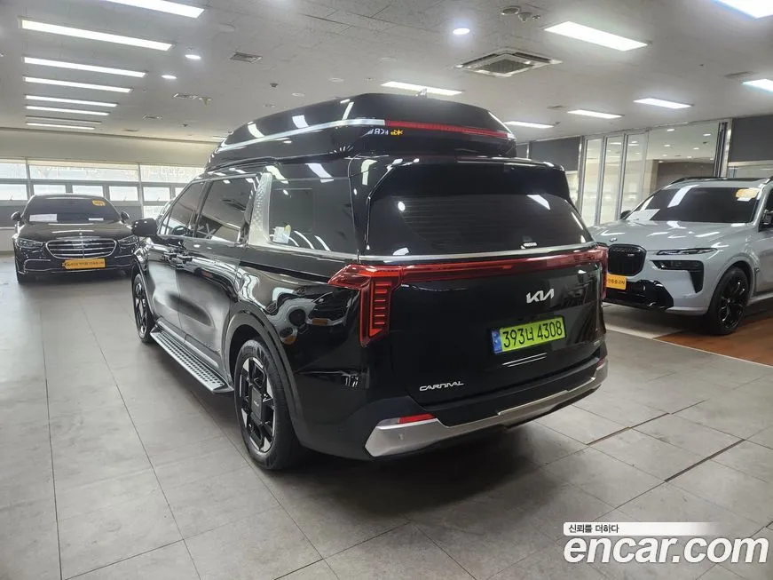 Kia Carnival — фото 7