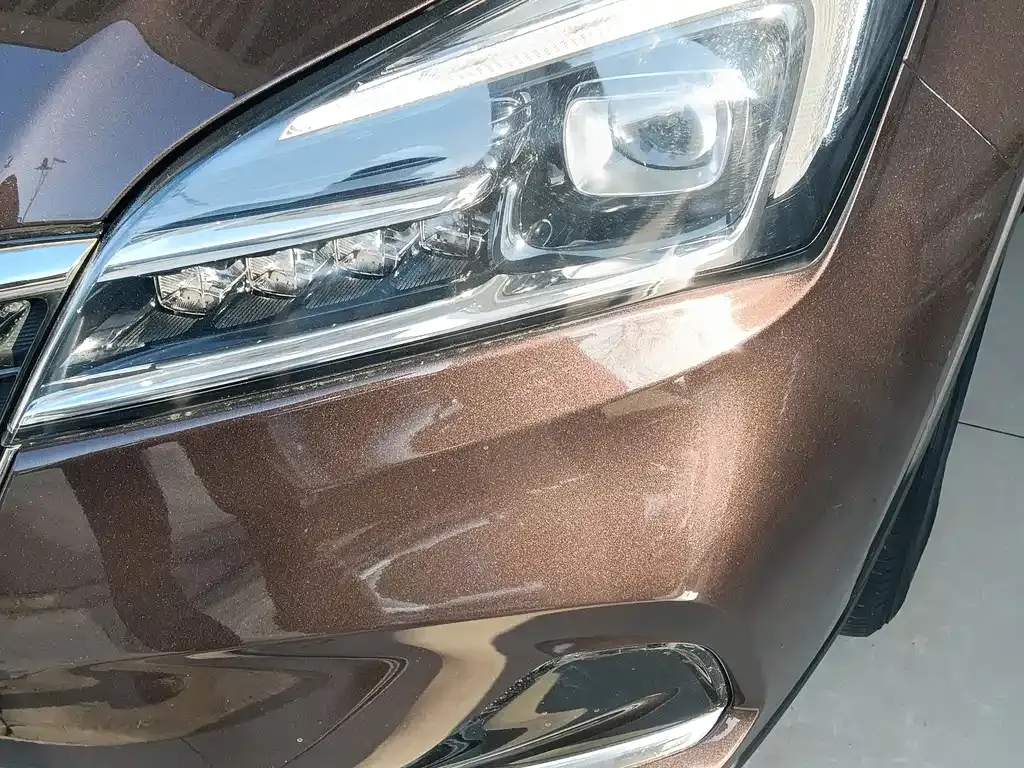 Buick Envision Plus — фото 10