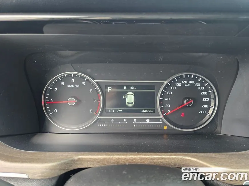 Kia Sorento — фото 8