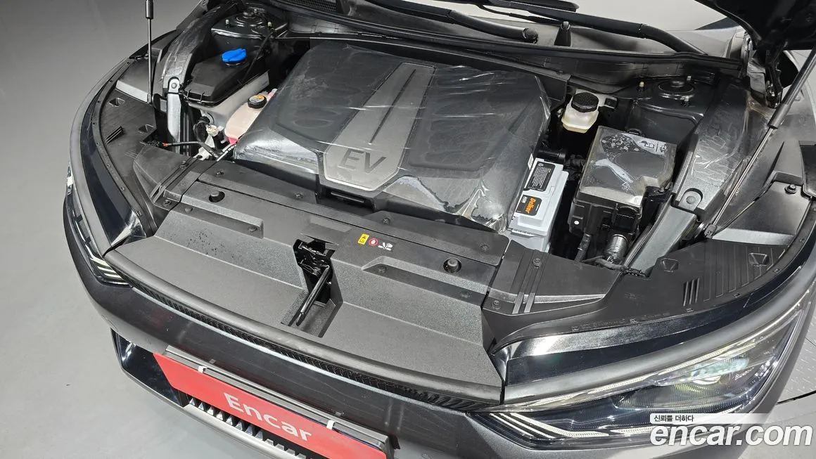 Kia EV6 — фото 8