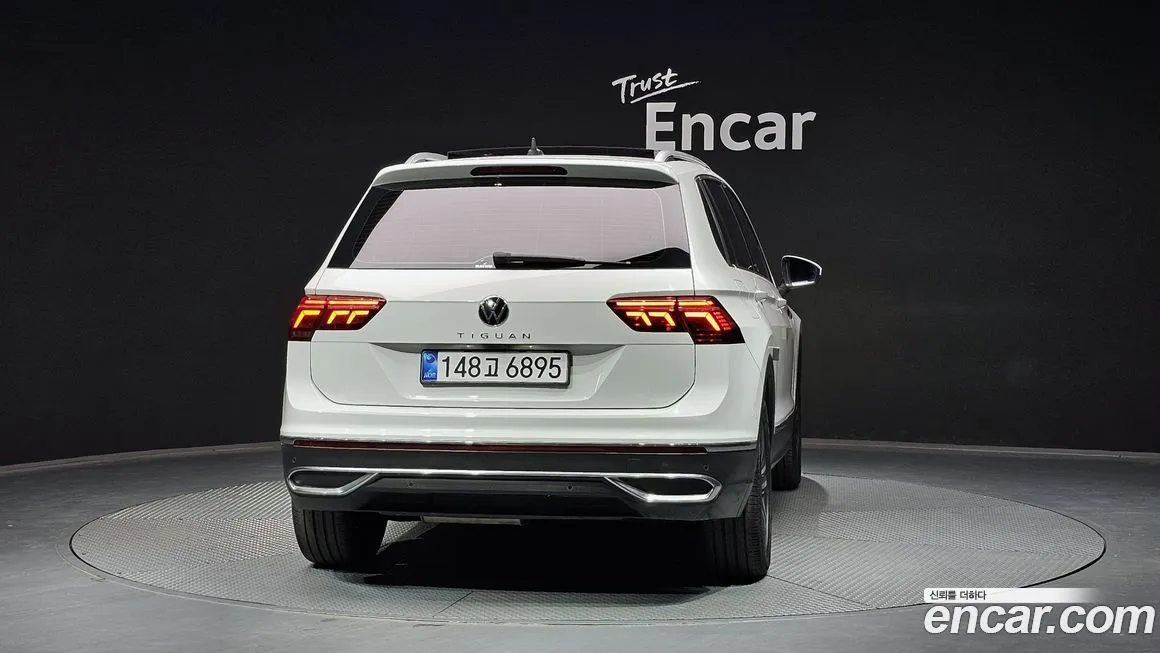 Volkswagen Tiguan — фото 7
