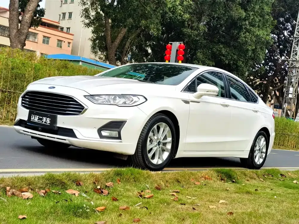 Ford Mondeo — фото 1