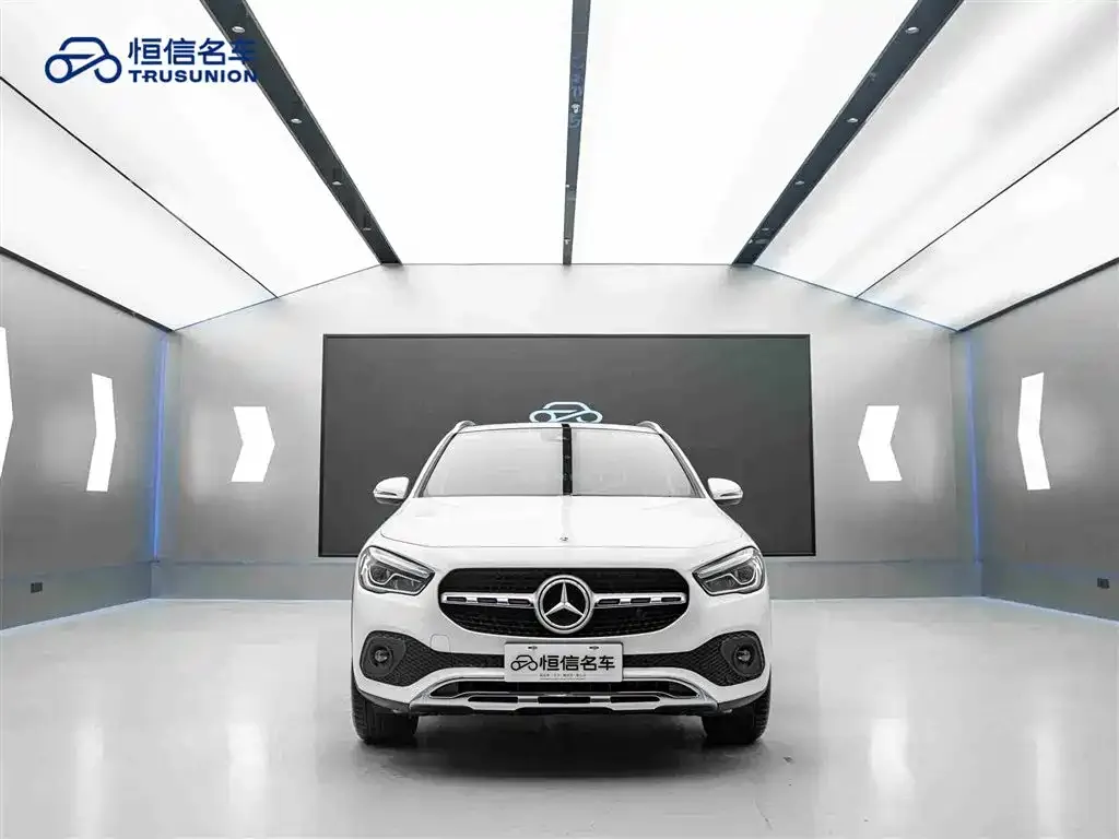 Mercedes-Benz GLA — фото 10