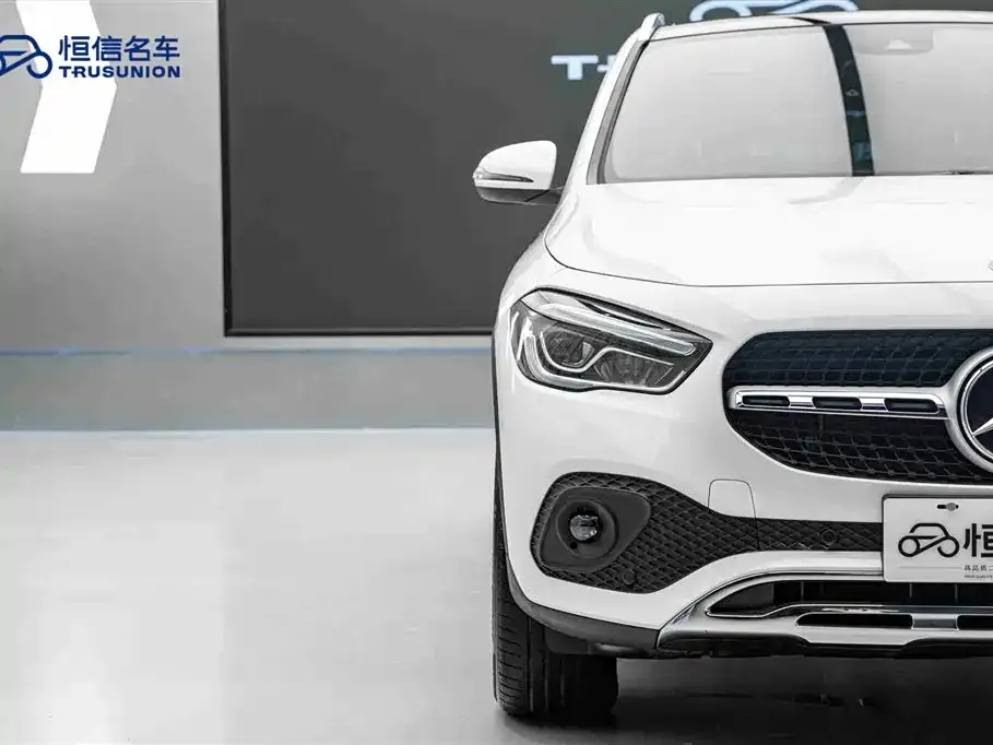 Mercedes-Benz GLA — фото 9