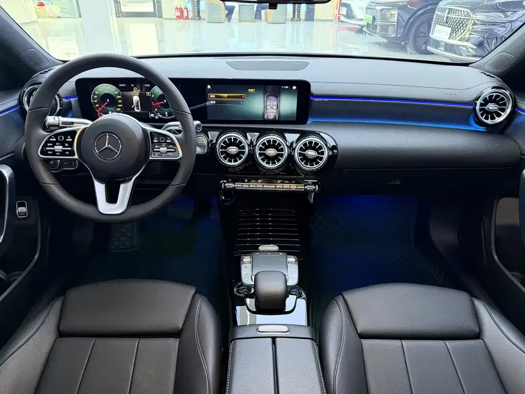 Mercedes-Benz A-Class — фото 10