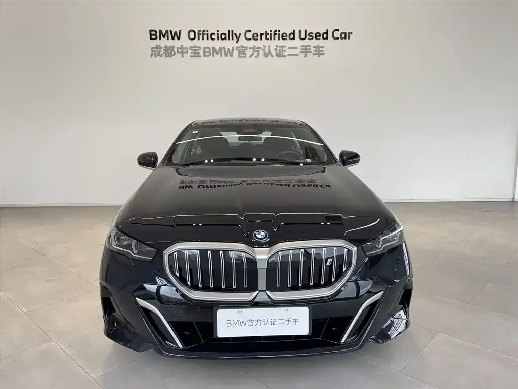 BMW i5 — фото 5