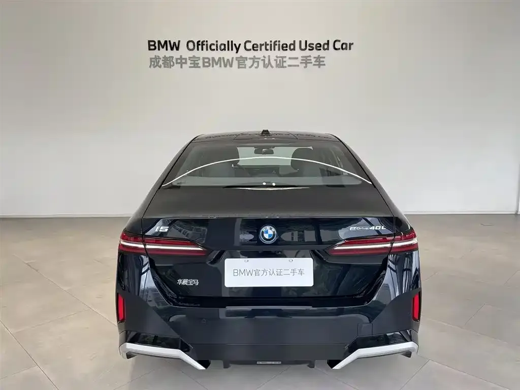 BMW i5 — фото 6