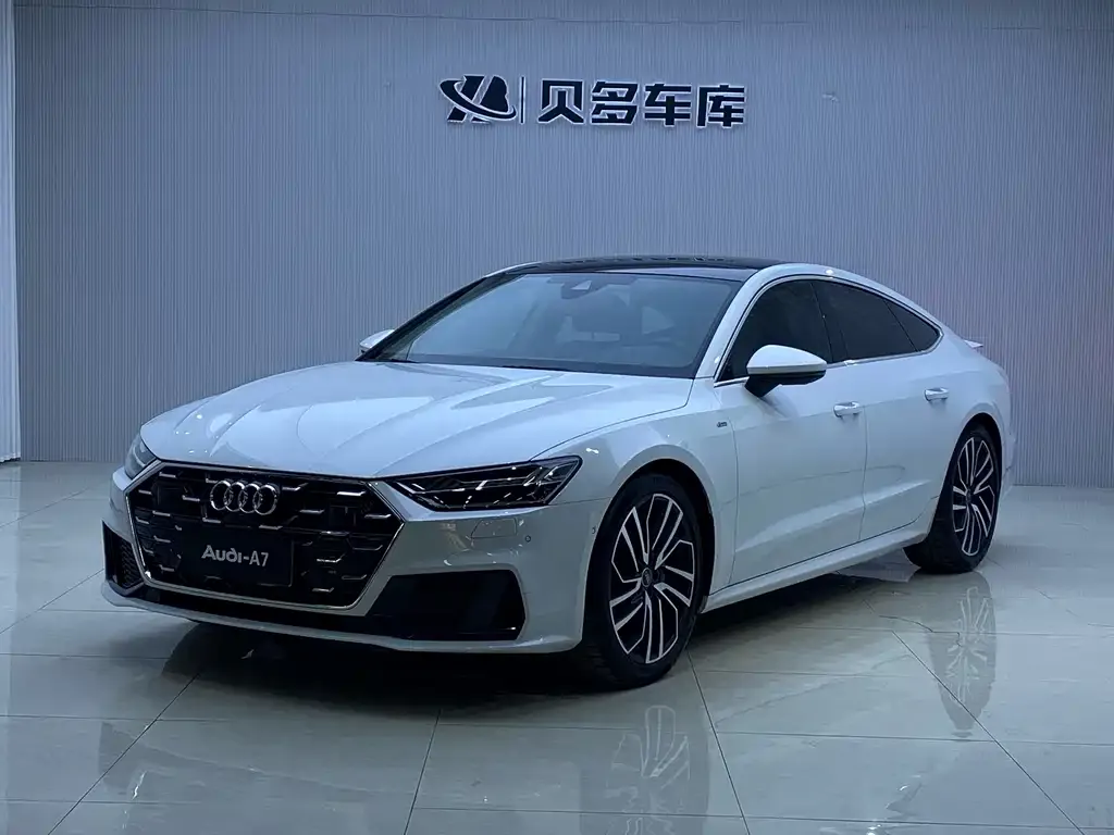 Audi A7 — фото 1
