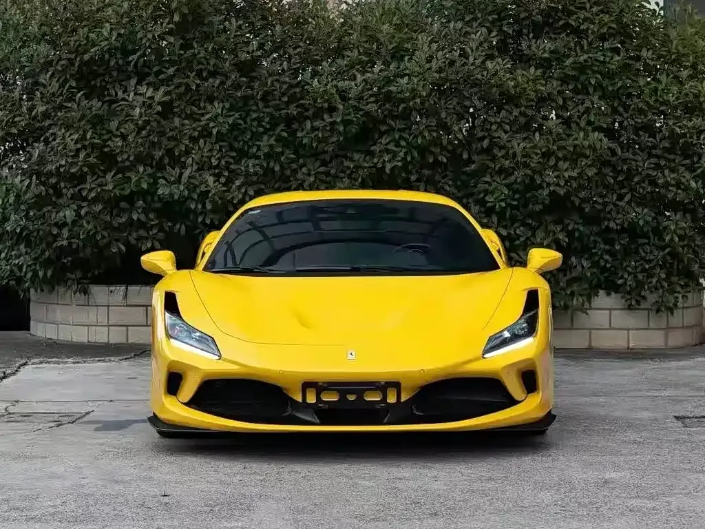 Ferrari F8 — фото 1