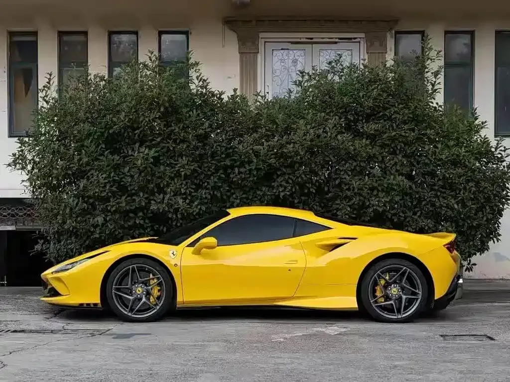 Ferrari F8 — фото 4