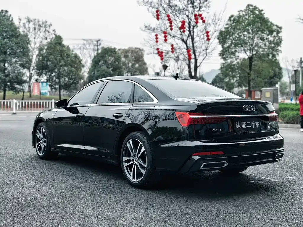 Audi A6L — фото 9