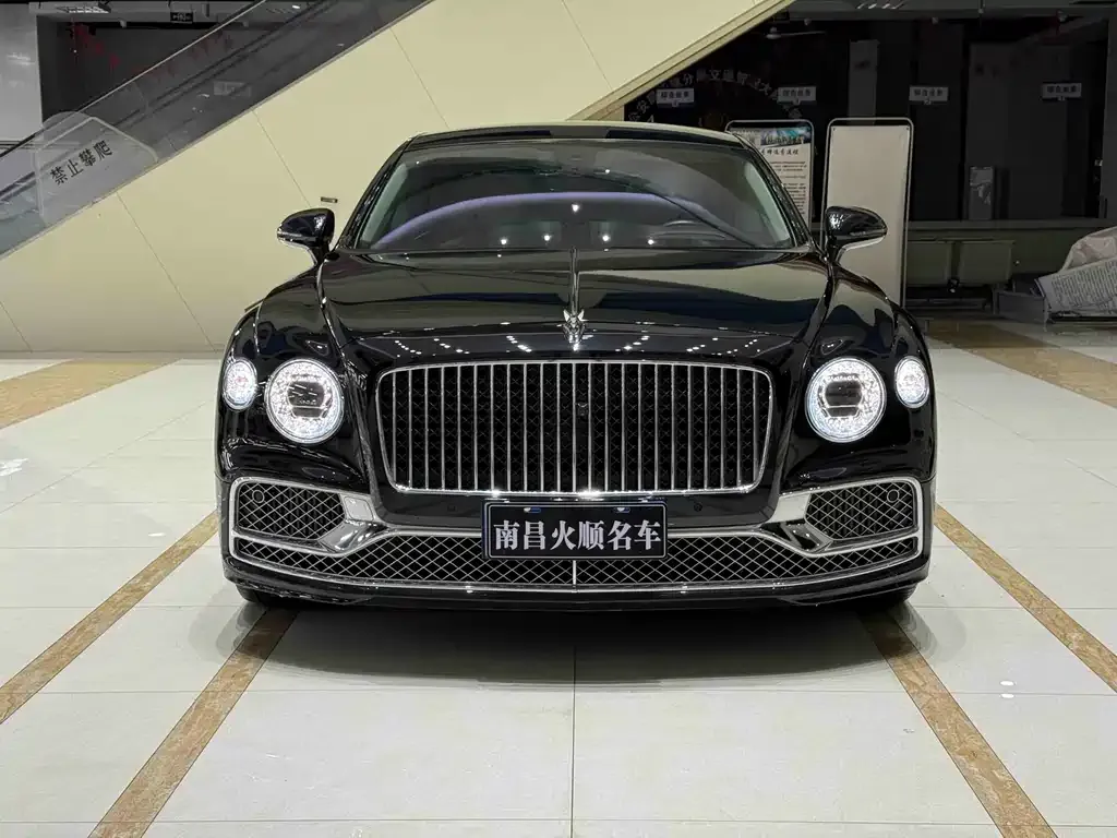 Bentley Flying Spur — фото 9