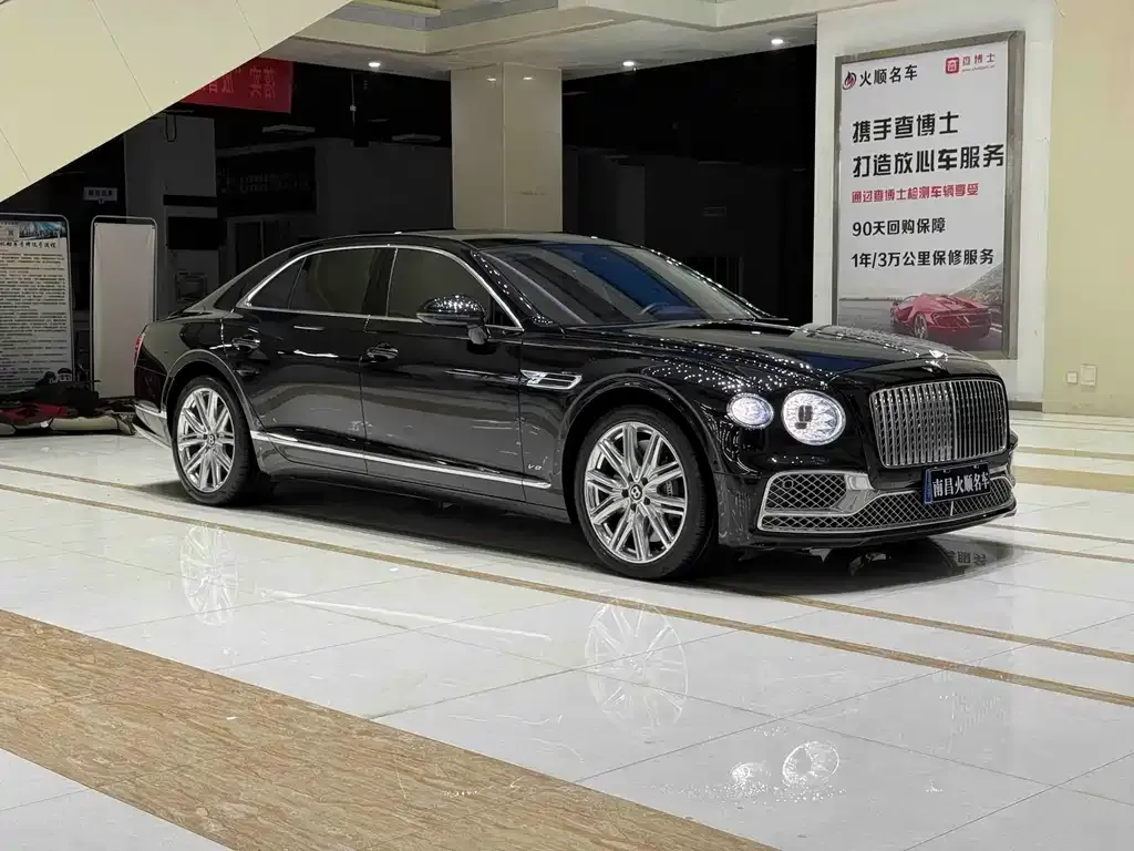 Bentley Flying Spur — фото 10